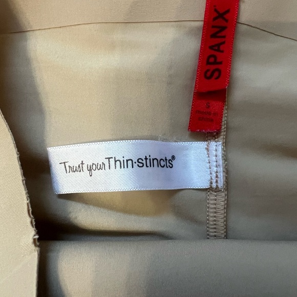 SPANX Beige Shapewear Thin-Stincts Sz Small - Picture 2 of 7